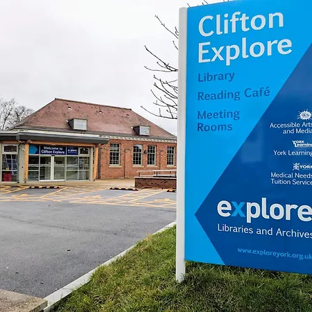 Poets Corner Nyaraló