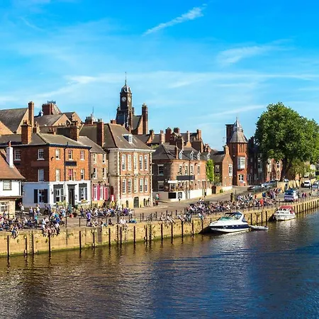 בית נופש Poets Corner יורק